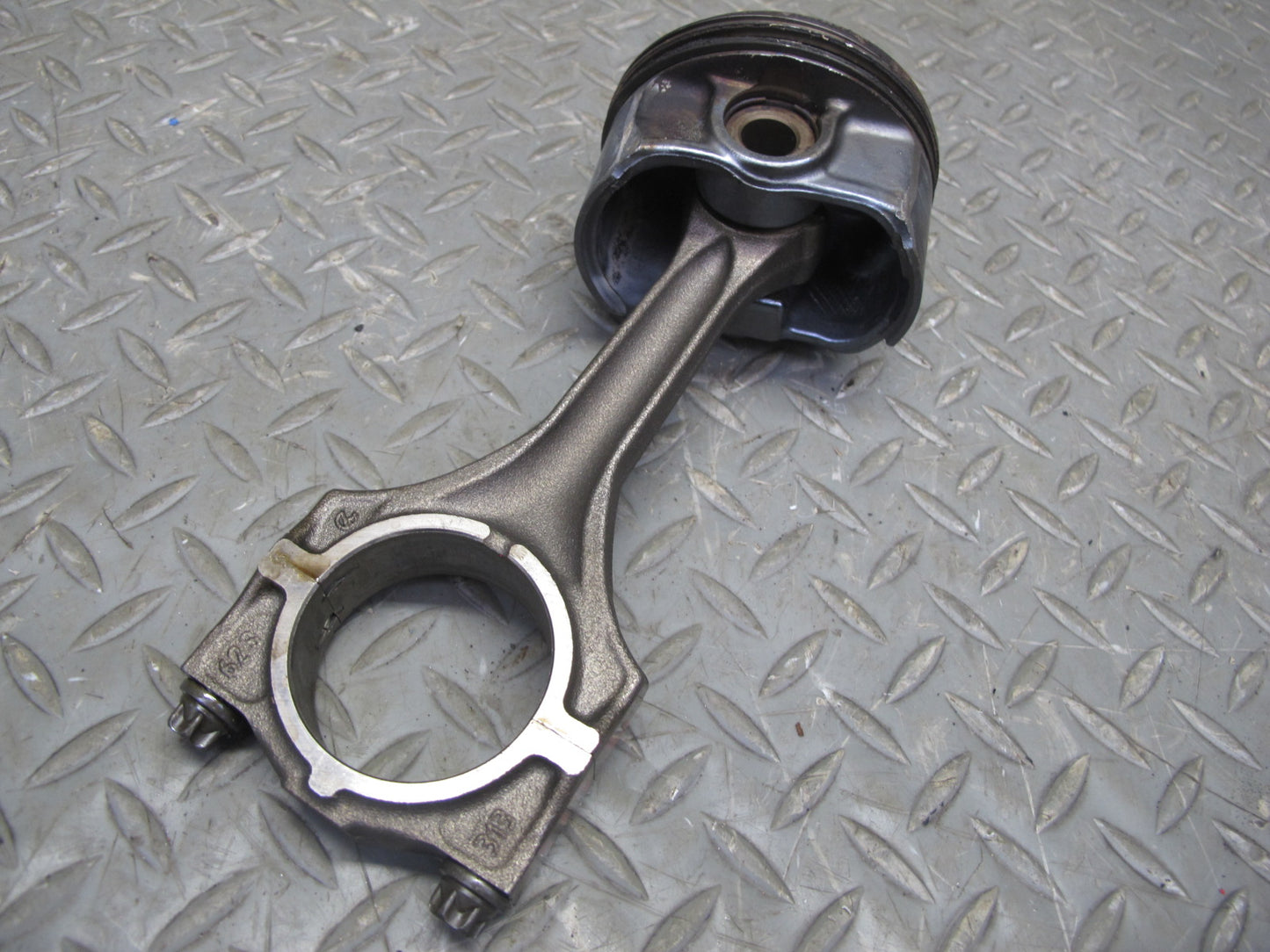 01-06 BMW E46 330CI M54 3.0L Set of 5 Engine Motor Piston w Connecting Rod OEM