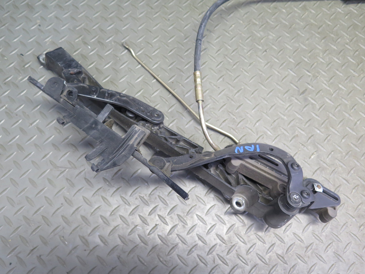 1999-2005 Porsche 911 996 Convertible TOP Roof Lock Latch Drive Motor w Hinges