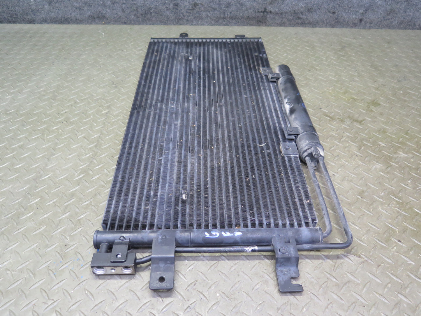 01-03 VW Eurovan T4 2.8L AXK Hvac A/C Air Condition Condenser 7D0820411 OEM