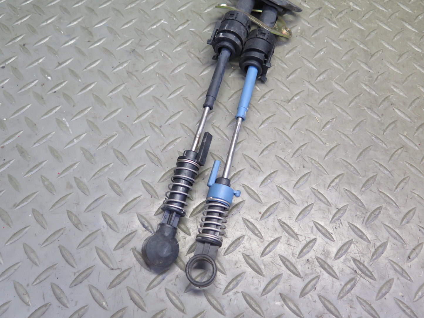 2000-2004 Porsche Boxster 986 5 Speed Manual Transmission Shifter Cable
