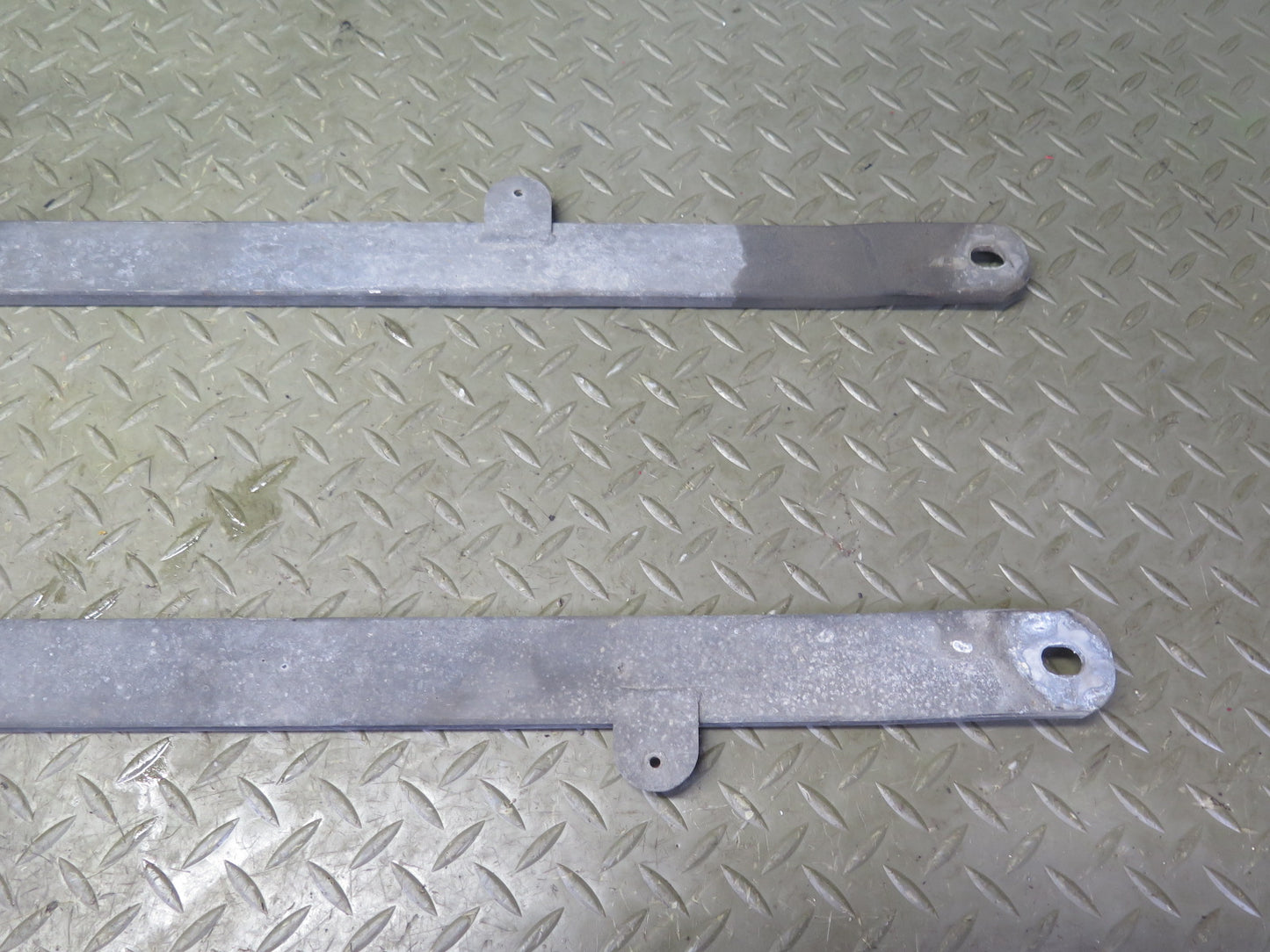 03-08 BMW E85 Z4 Set of 2 Rear Suspension Subframe Support Rail Bracket OEM