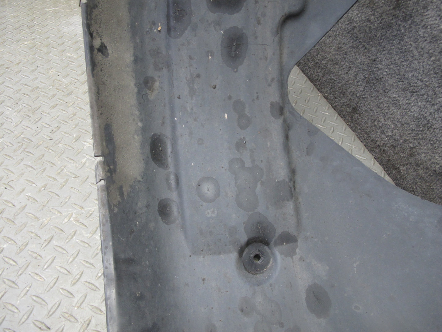 2010-2016 Porsche Panamera 970 Front Right Fender Liner Splash Shield Guard