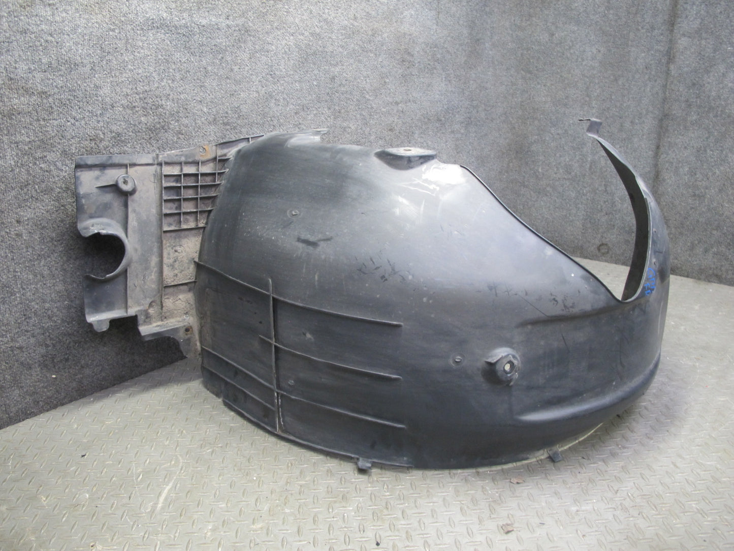 2010-2016 Porsche Panamera 970 Front Right Fender Liner Splash Shield Guard