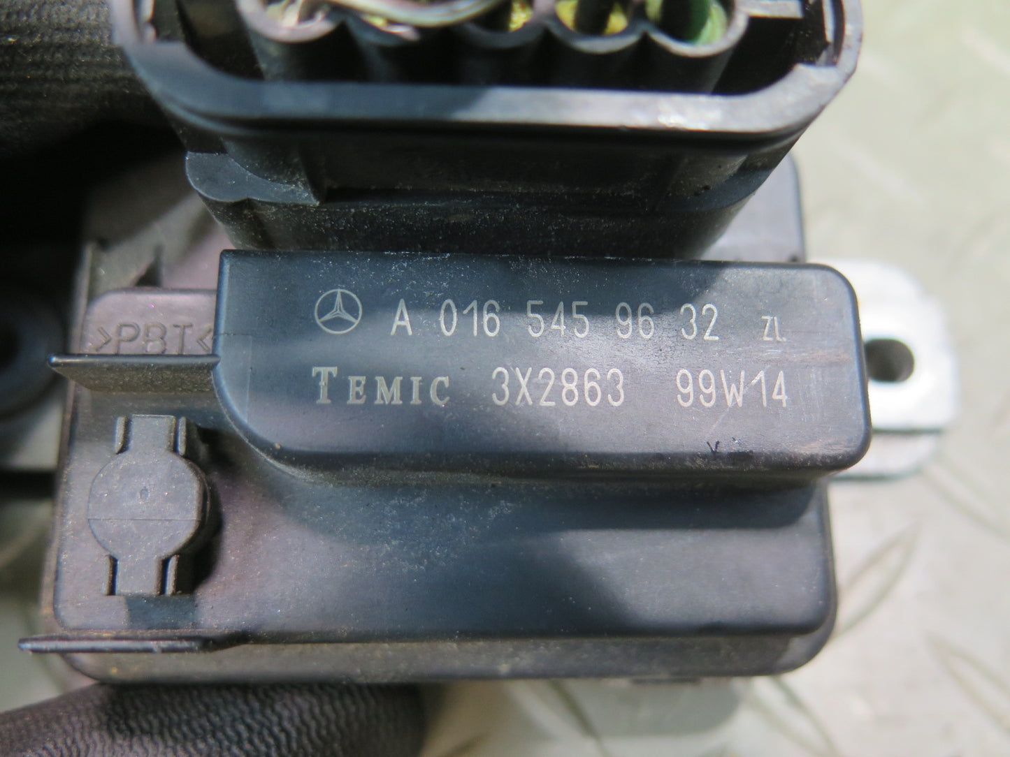 94-02 Mercedes R129 Sl-class Auxiliary Fan Relay Control Module 0165459632 OEM