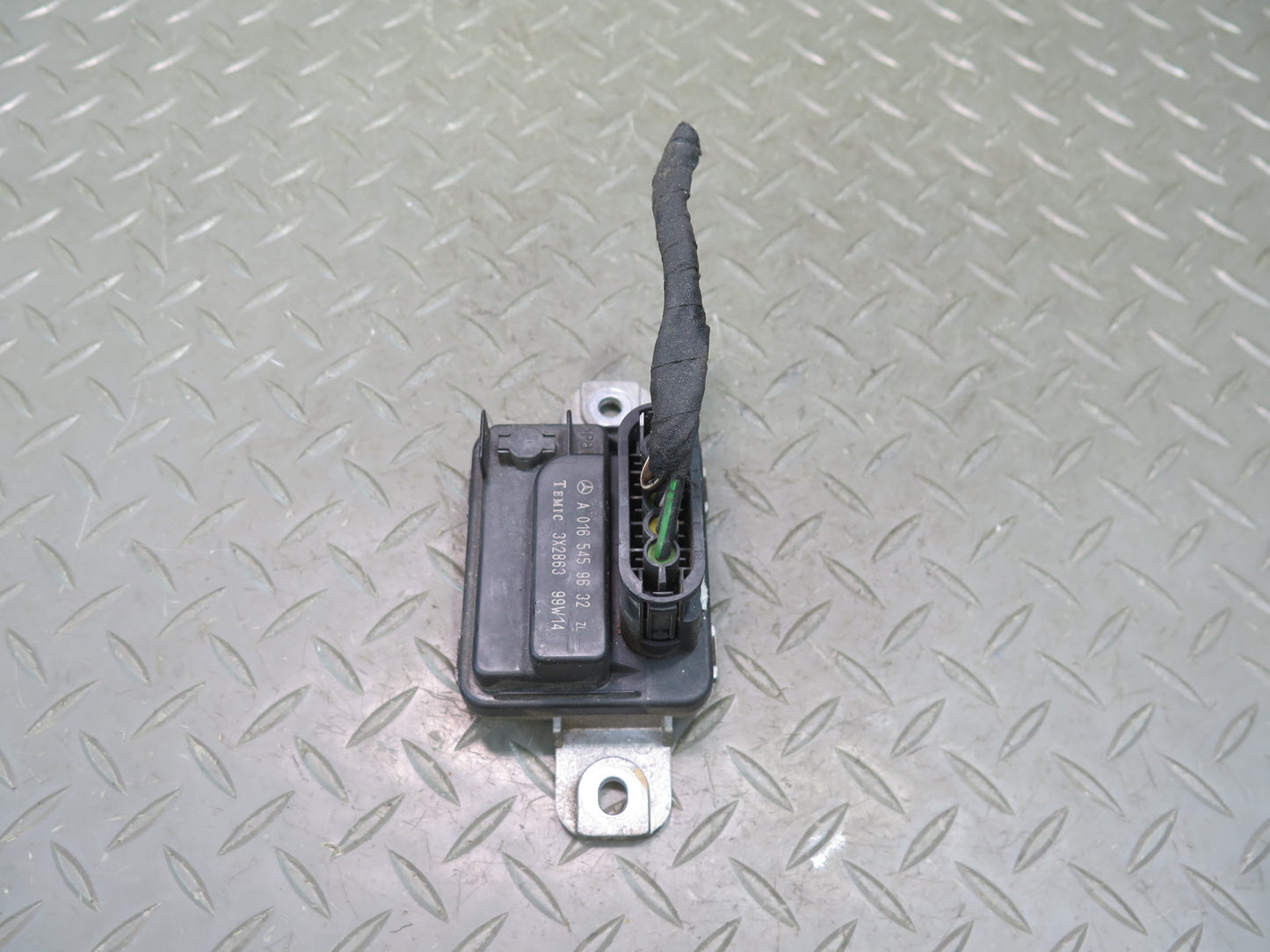 94-02 Mercedes R129 Sl-class Auxiliary Fan Relay Control Module 0165459632 OEM