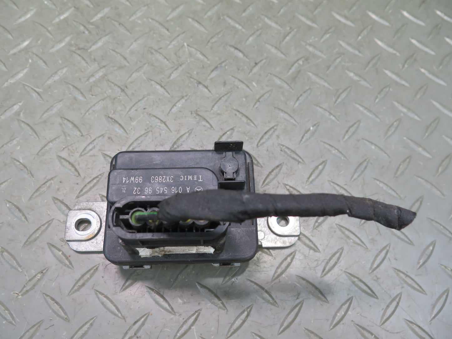 94-02 Mercedes R129 Sl-class Auxiliary Fan Relay Control Module 0165459632 OEM