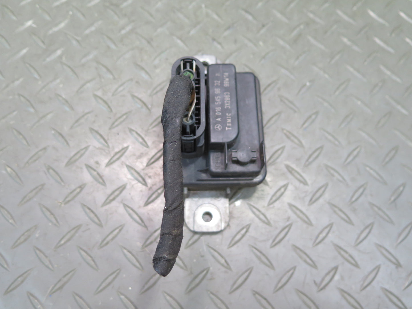 94-02 Mercedes R129 Sl-class Auxiliary Fan Relay Control Module 0165459632 OEM