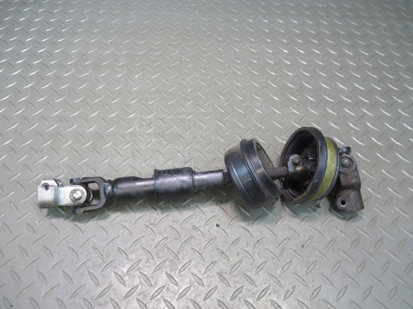 99-00 Lexus UCF20L LS400 Steering Column Intermediate Linkage U Joint Shaft OEM