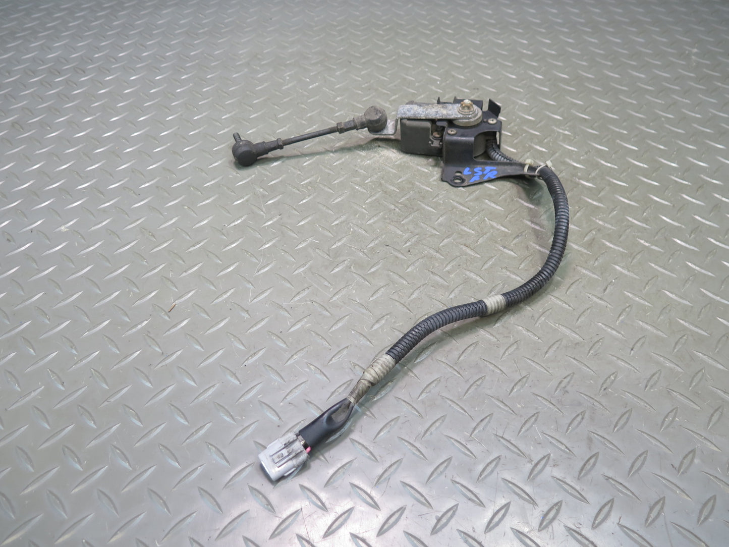98-00 Lexus UCF20L LS400 Front Right Suspension Height Sensor Module OEM