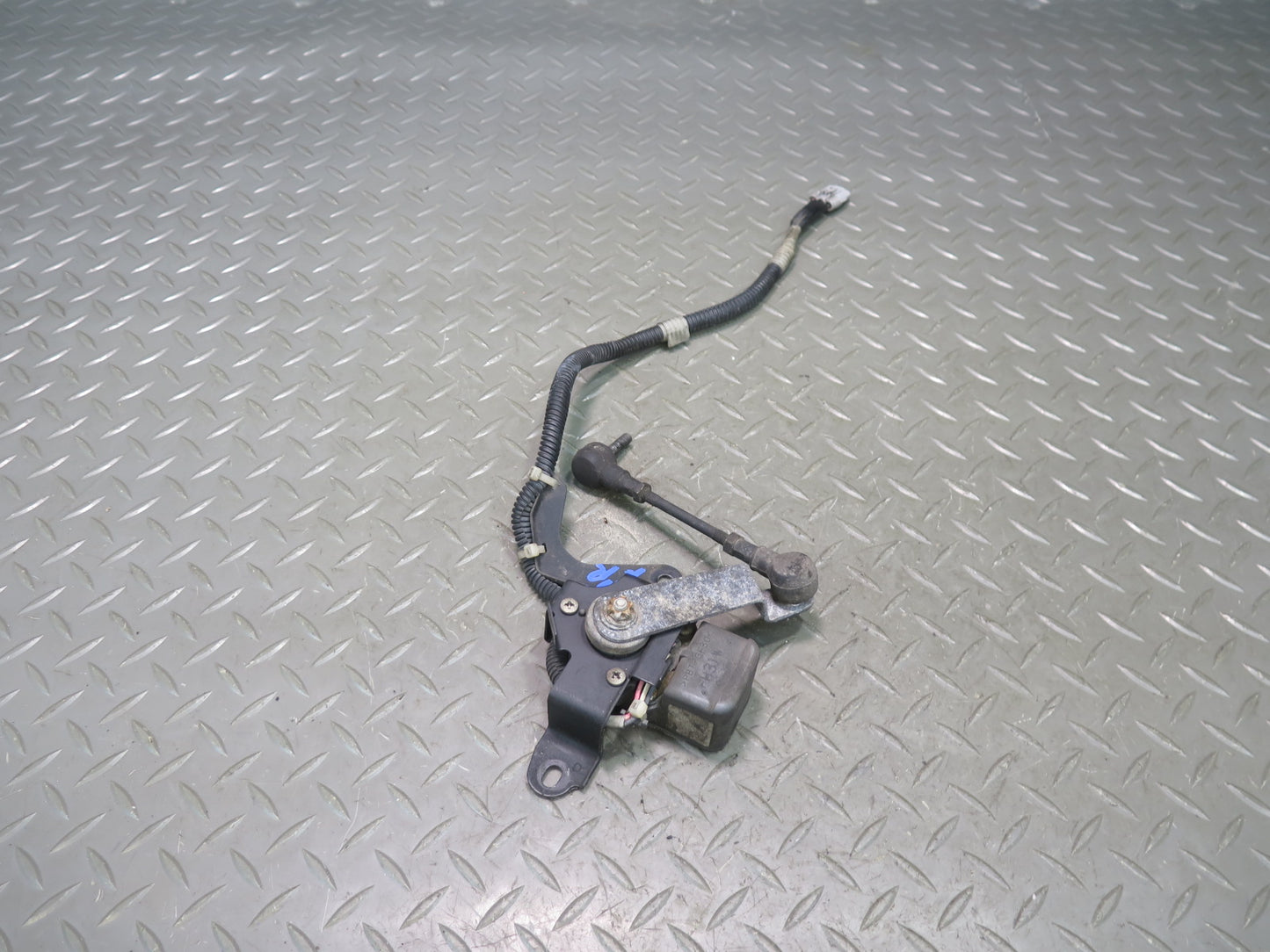 98-00 Lexus UCF20L LS400 Front Right Suspension Height Sensor Module OEM
