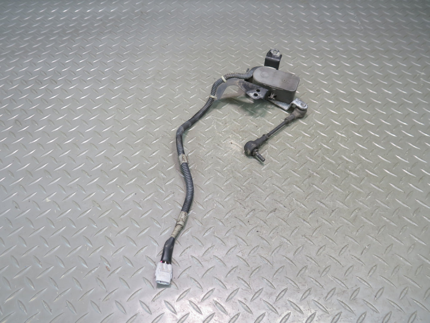 98-00 Lexus UCF20L LS400 Front Right Suspension Height Sensor Module OEM
