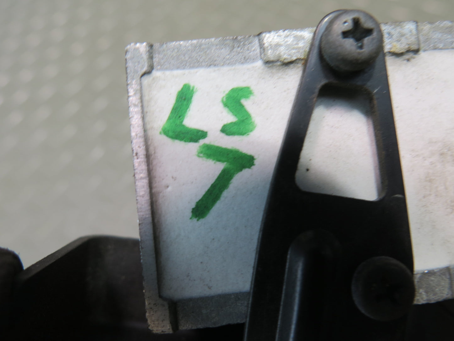 95-00 Lexus UCF20L LS400 Fuel Pump Resistor Module 23080-50030 OEM