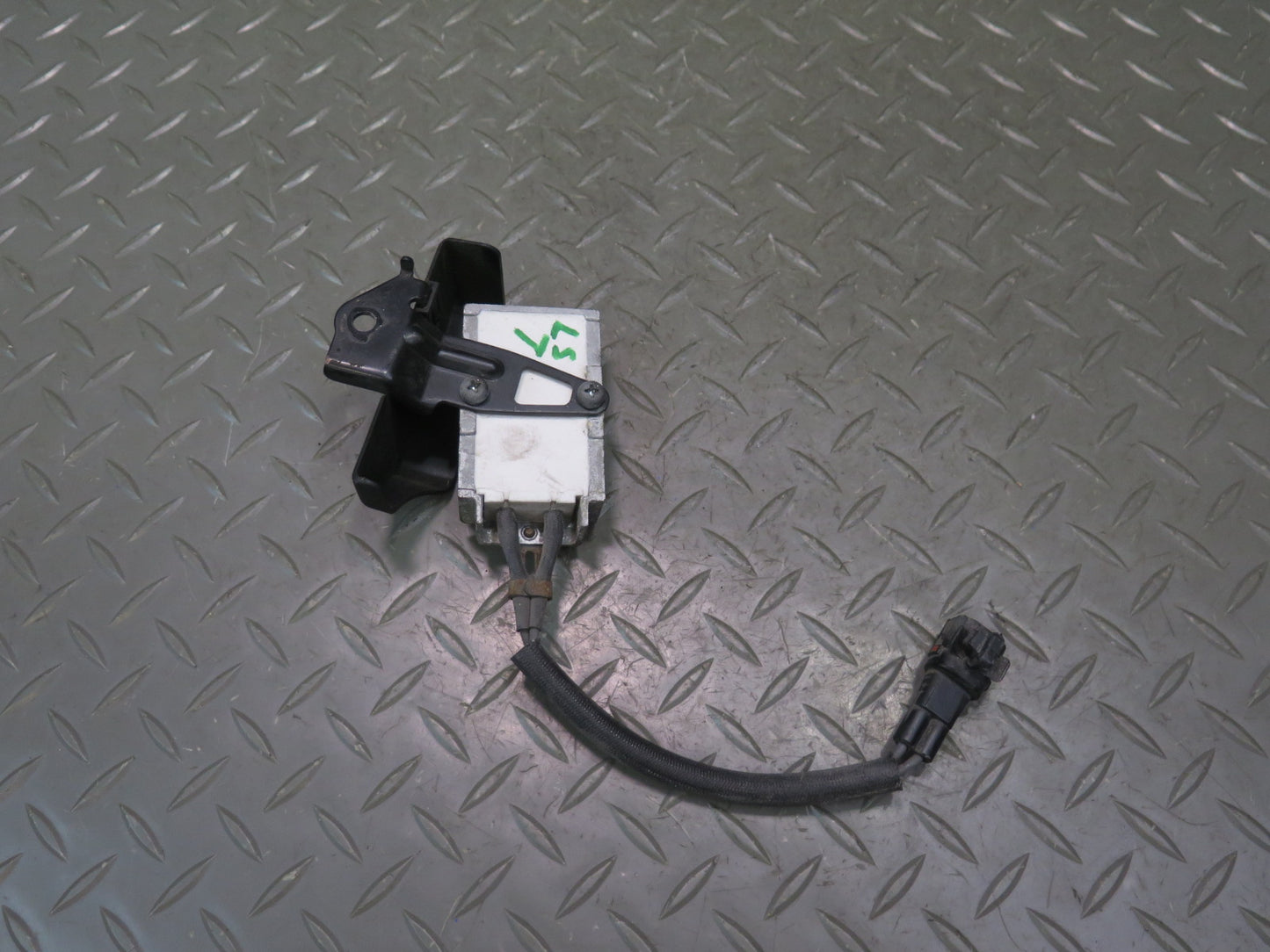 95-00 Lexus UCF20L LS400 Fuel Pump Resistor Module 23080-50030 OEM