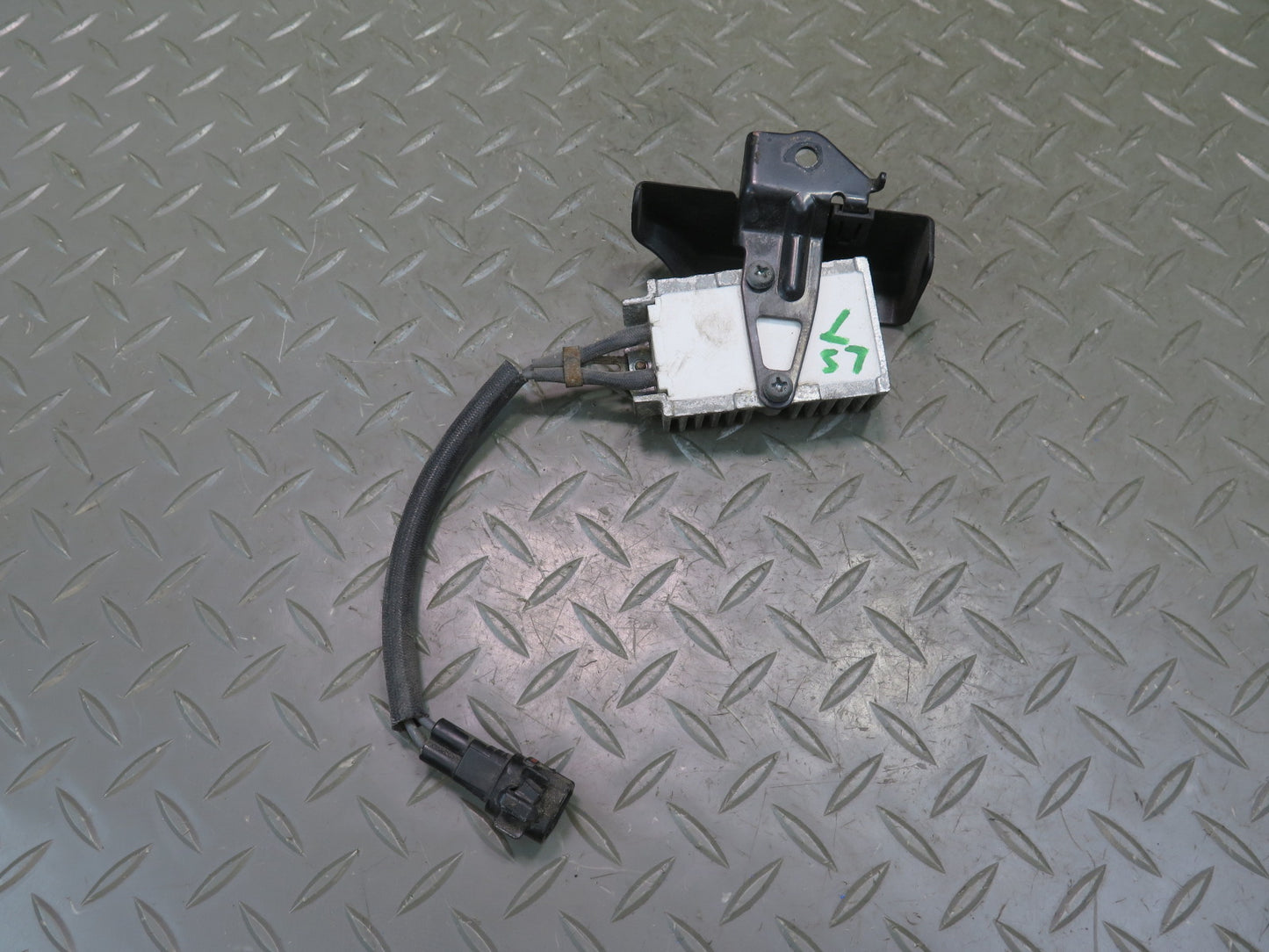 95-00 Lexus UCF20L LS400 Fuel Pump Resistor Module 23080-50030 OEM