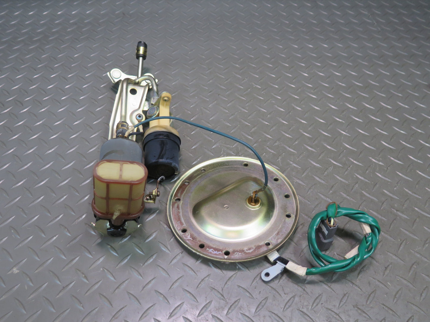 98-99 Lexus UCF20L LS400 1UZFE Set of 2 Fuel Pump Level Sensor Sending Unit OEM