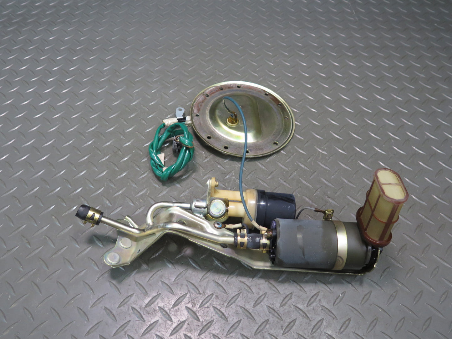 98-99 Lexus UCF20L LS400 1UZFE Set of 2 Fuel Pump Level Sensor Sending Unit OEM