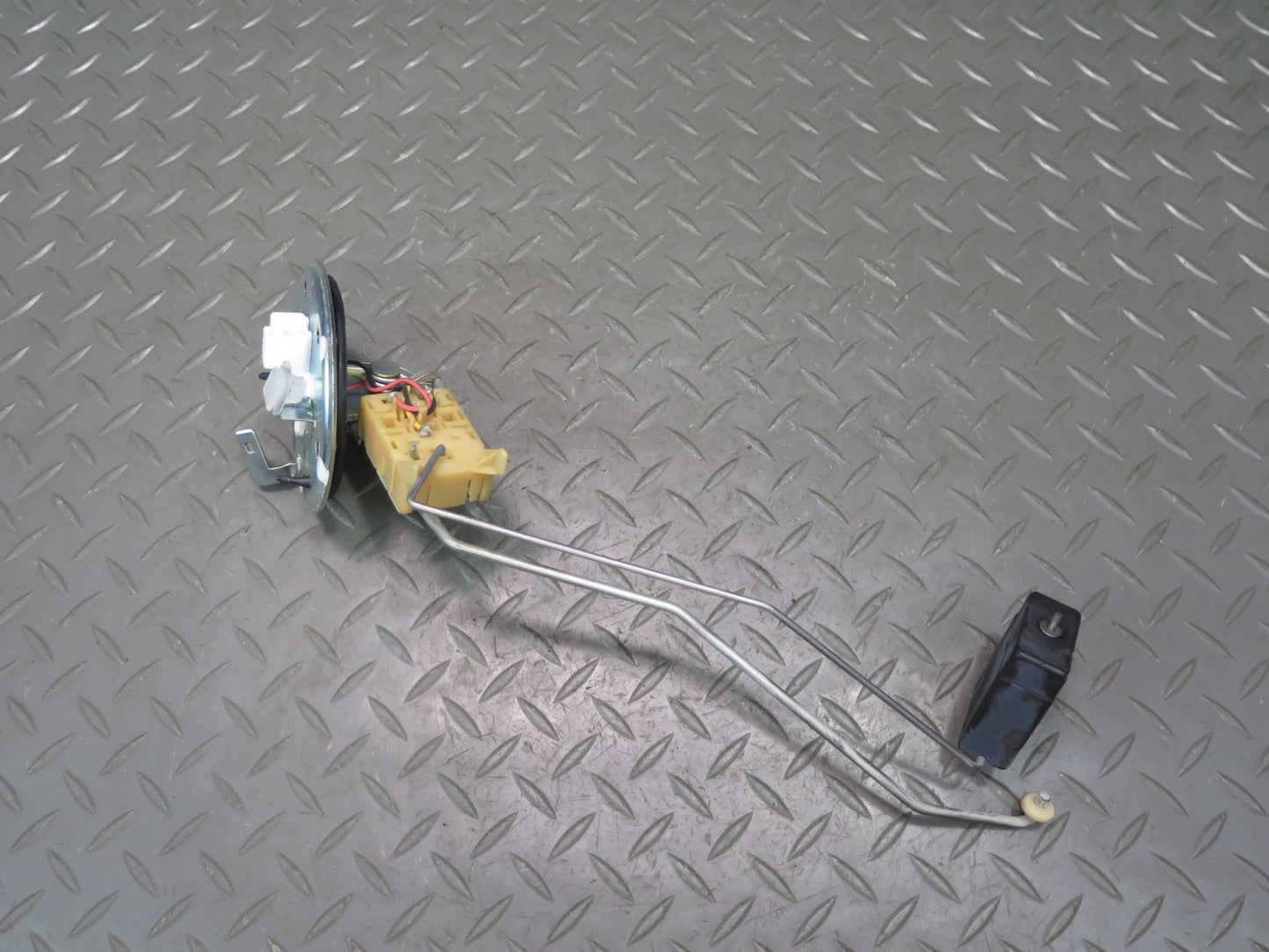 98-99 Lexus UCF20L LS400 1UZFE Set of 2 Fuel Pump Level Sensor Sending Unit OEM
