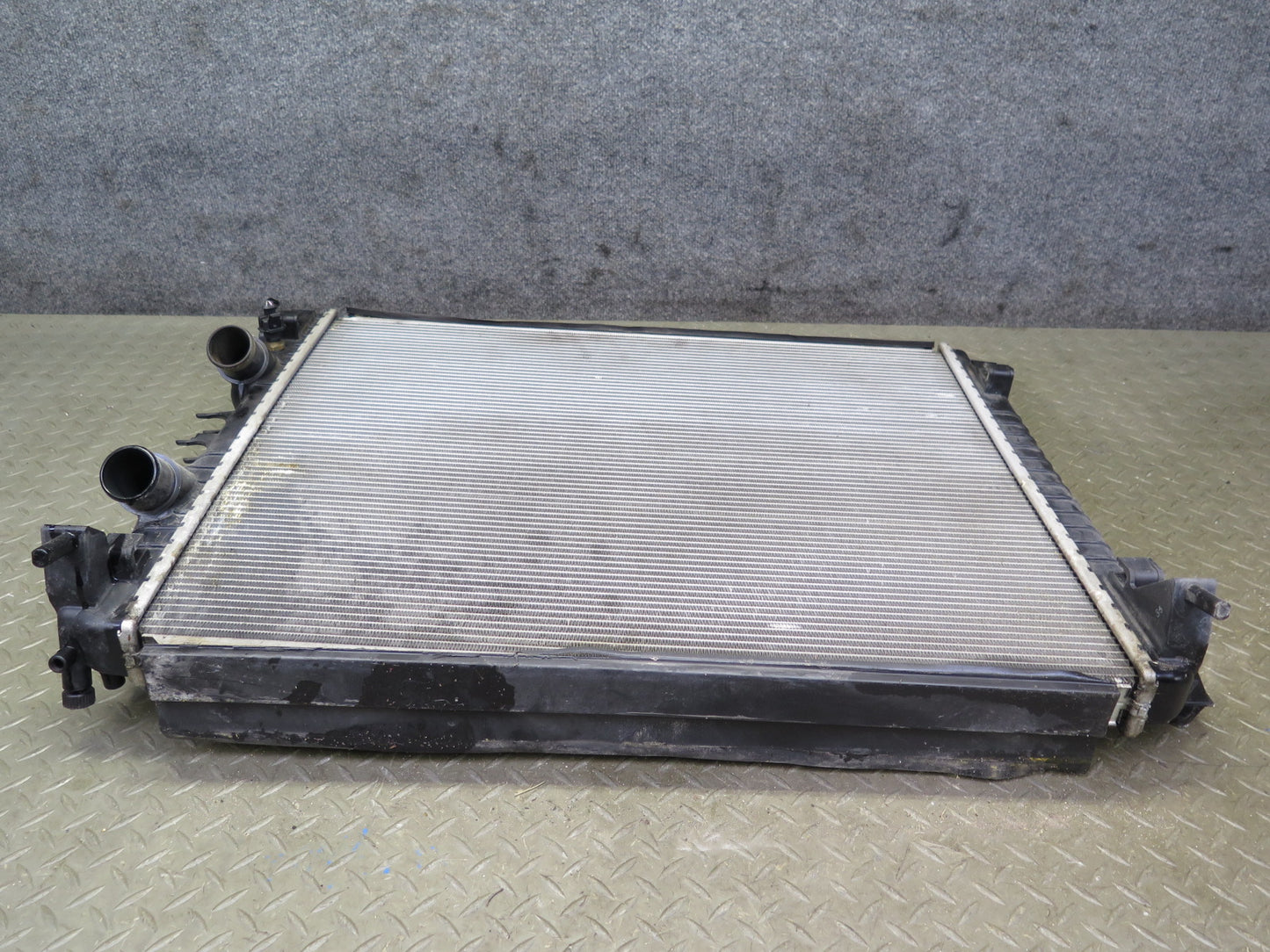 2014-2020 Maserati Ghibli M157 SQ4 3.0L Engine Water Cooling Radiator