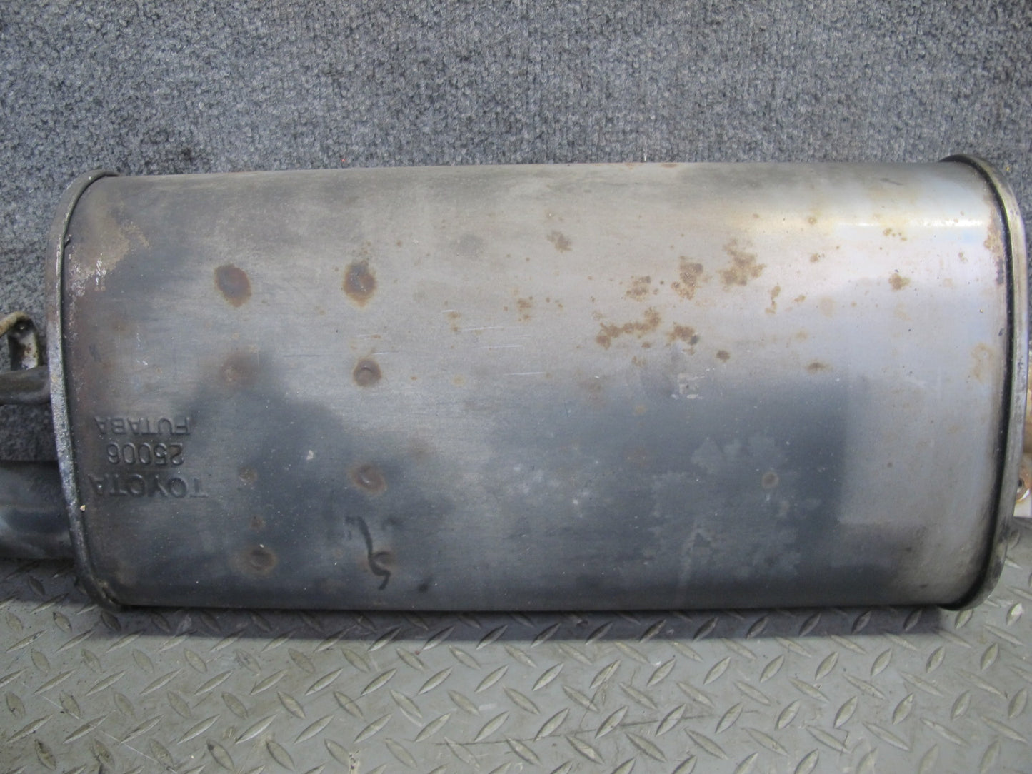98-00 Lexus UCF20L LS400 Set of 2 Rear Left & Right Exhaust Muffler OEM