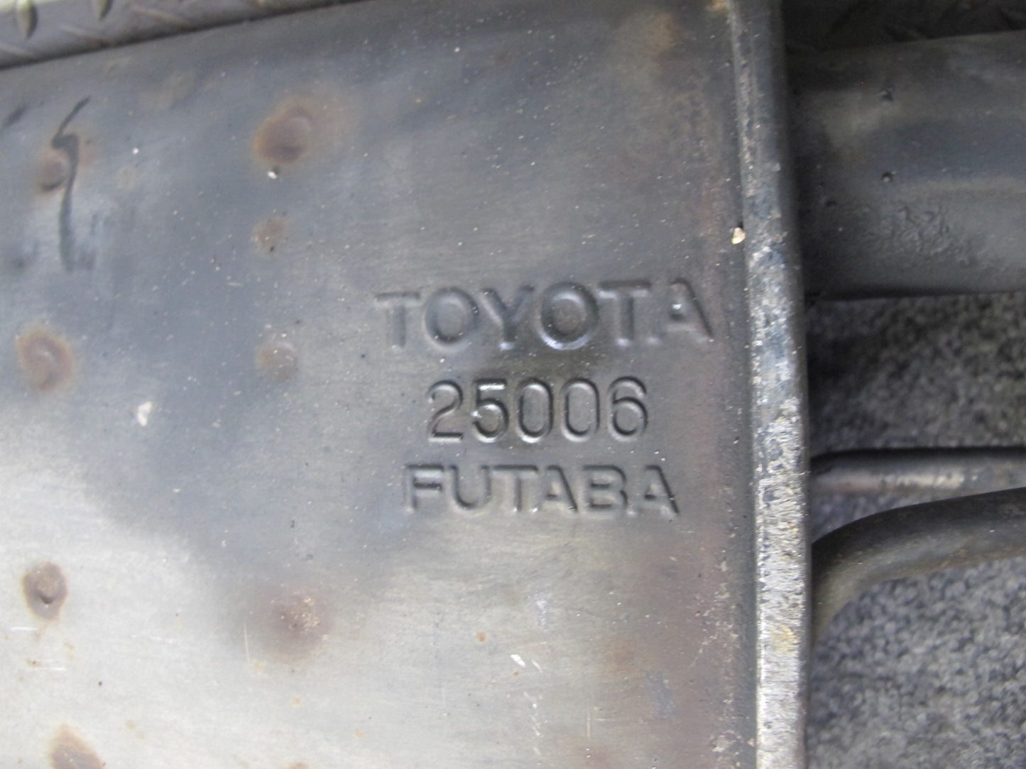 98-00 Lexus UCF20L LS400 Set of 2 Rear Left & Right Exhaust Muffler OEM