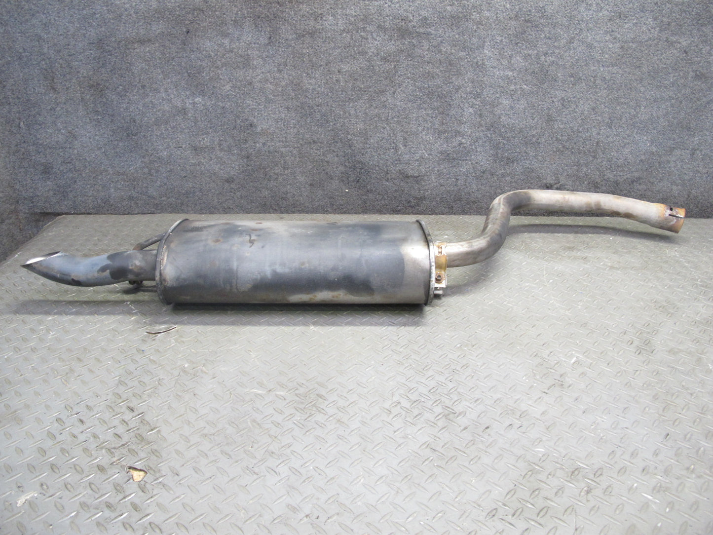 98-00 Lexus UCF20L LS400 Set of 2 Rear Left & Right Exhaust Muffler OEM