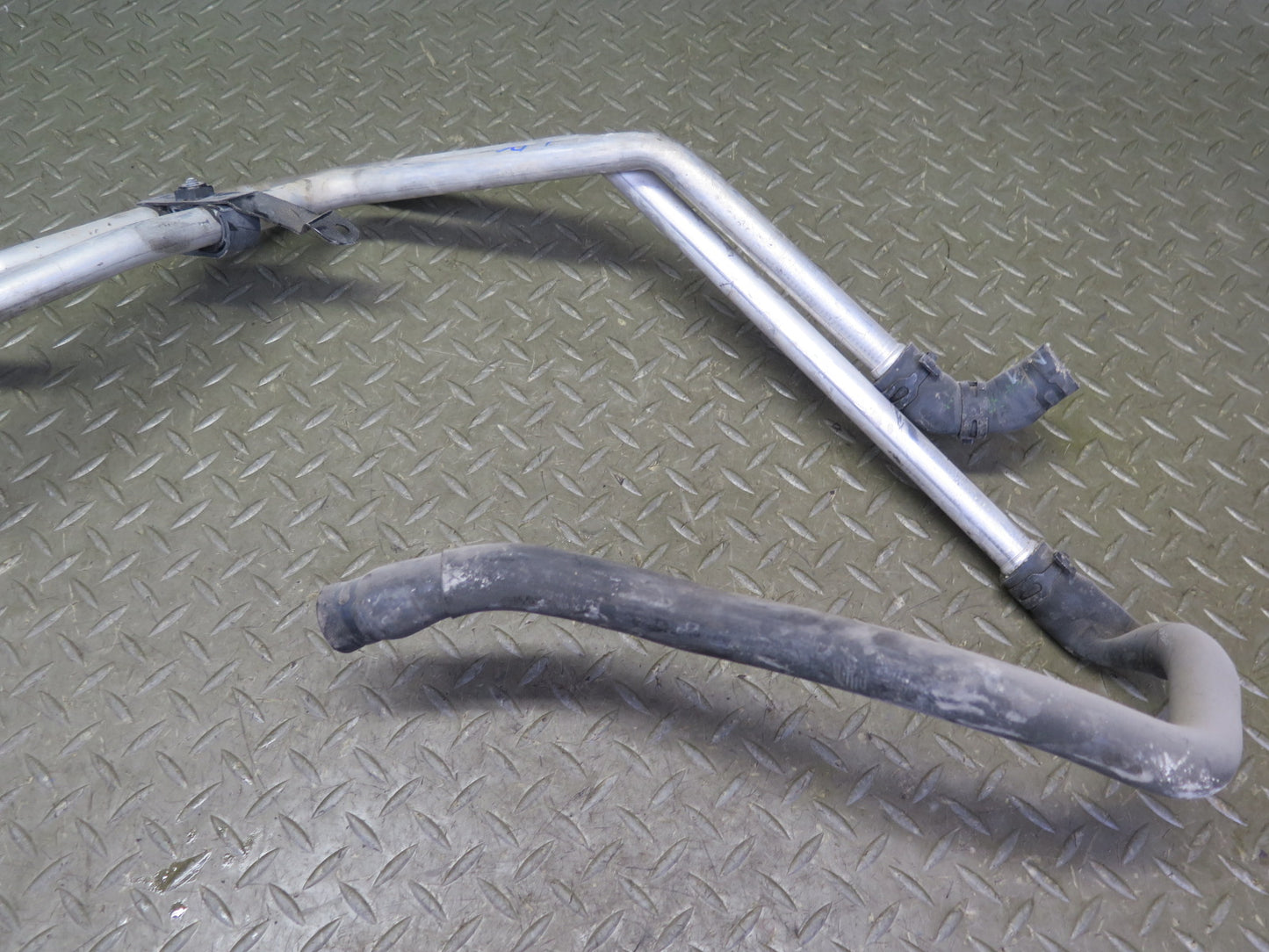 08-10 Porsche Cayenne 957 4.8L M48.51 Engine Motor Coolant Hose Pipe Line Set