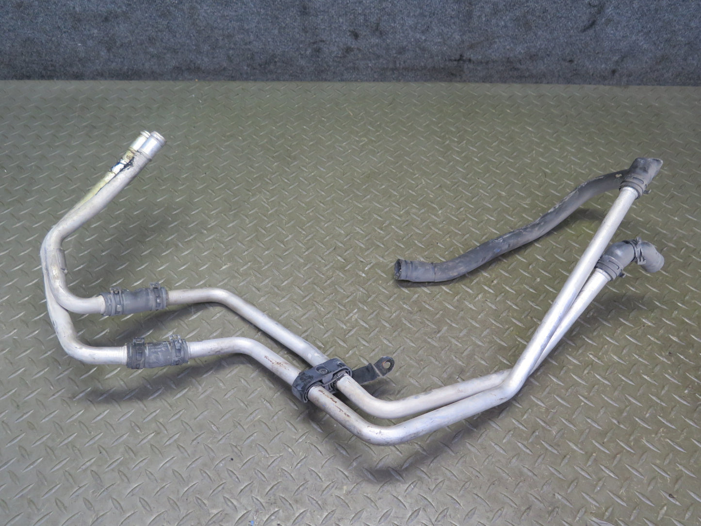 08-10 Porsche Cayenne 957 4.8L M48.51 Engine Motor Coolant Hose Pipe Line Set