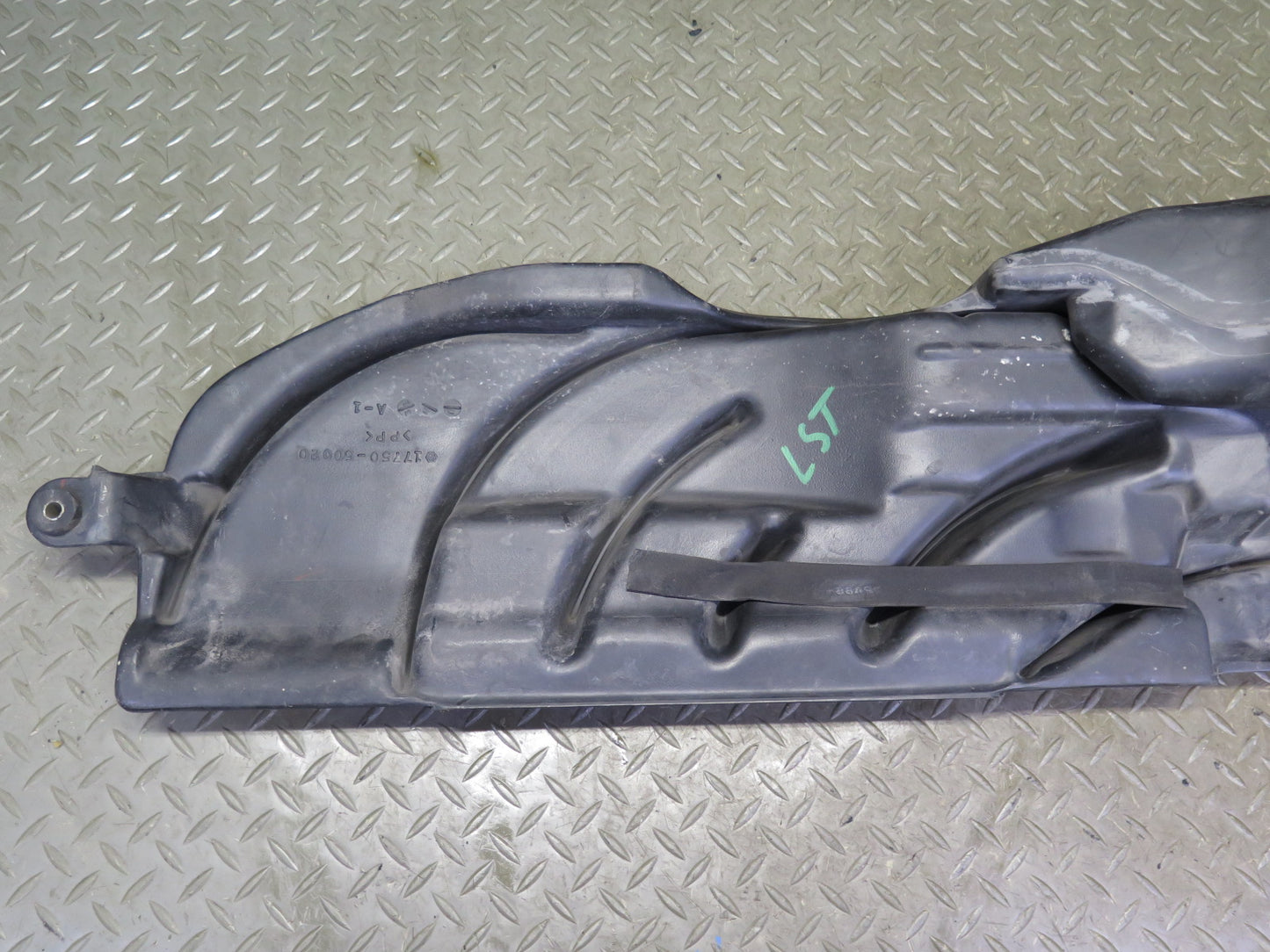 98-00 Lexus UCF20L LS400 Air Intake Resonator Duct Hose Pipe 17750-50020 OEM