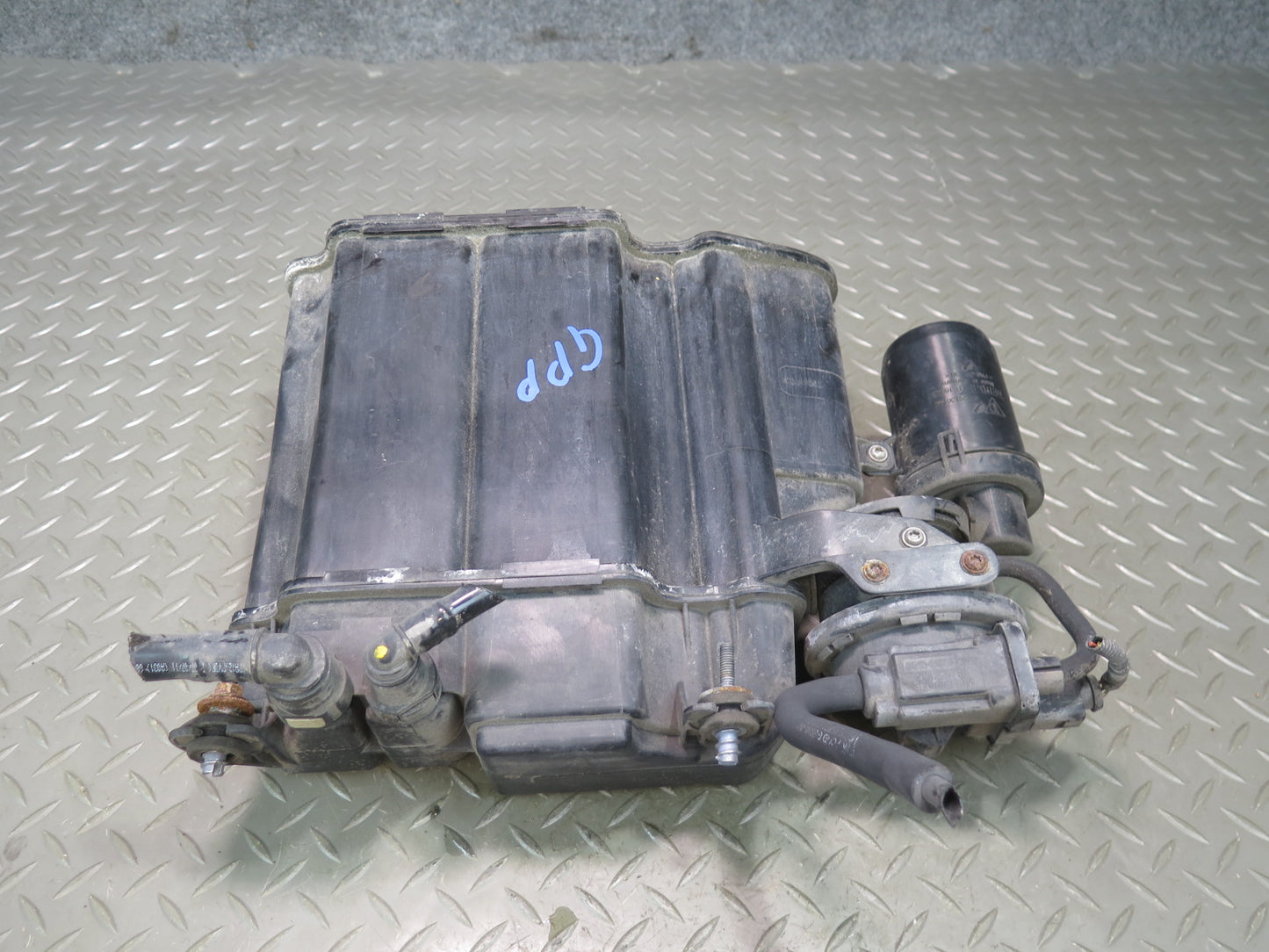 2010-2013 Porsche Panamera 970 Fuel Evap Vapor Charcoal Canister w Pump