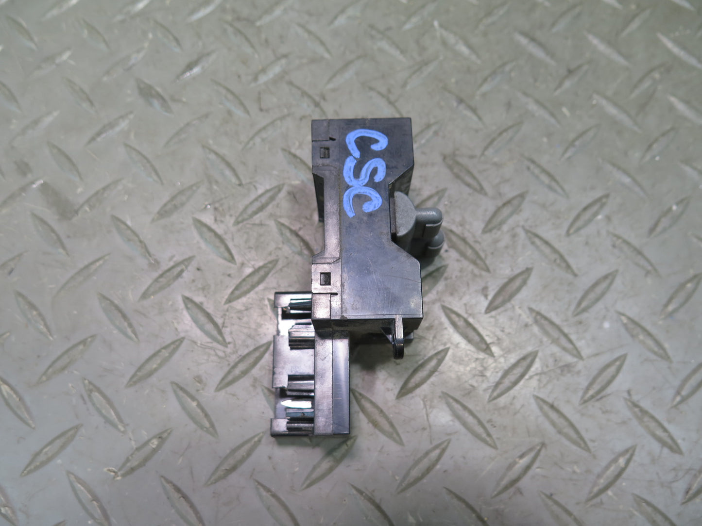 90-91 Chevrolet Corvette C4 Left Driver Door Window Switch 10098482 OEM