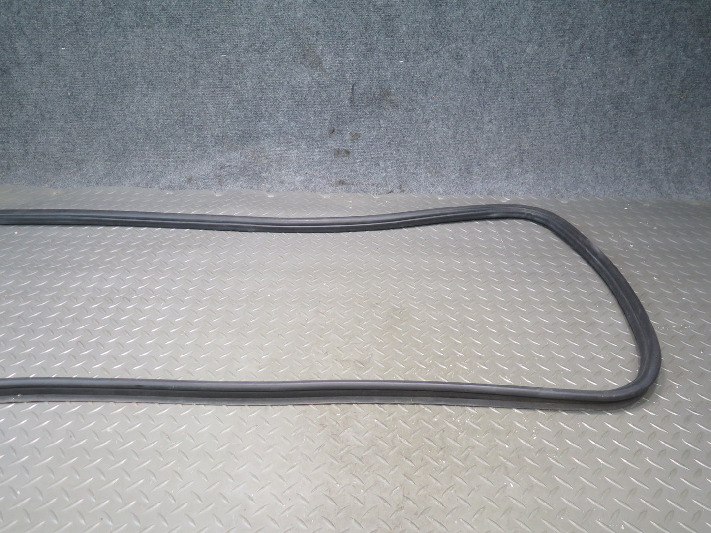 94-02 Mercedes R129 Rear Trunk Lid Weatherstrip Rubber Seal OEM