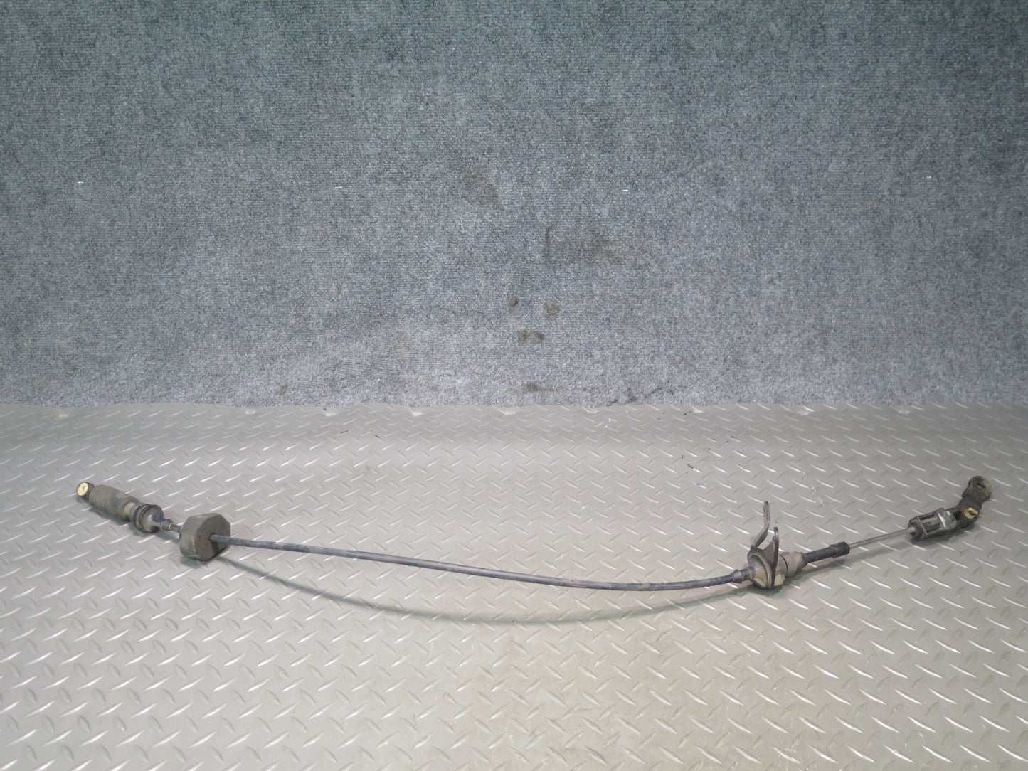 2004-2006 Cadillac XLR 4.6L Automatic Transmission Shifter Cable Assembly