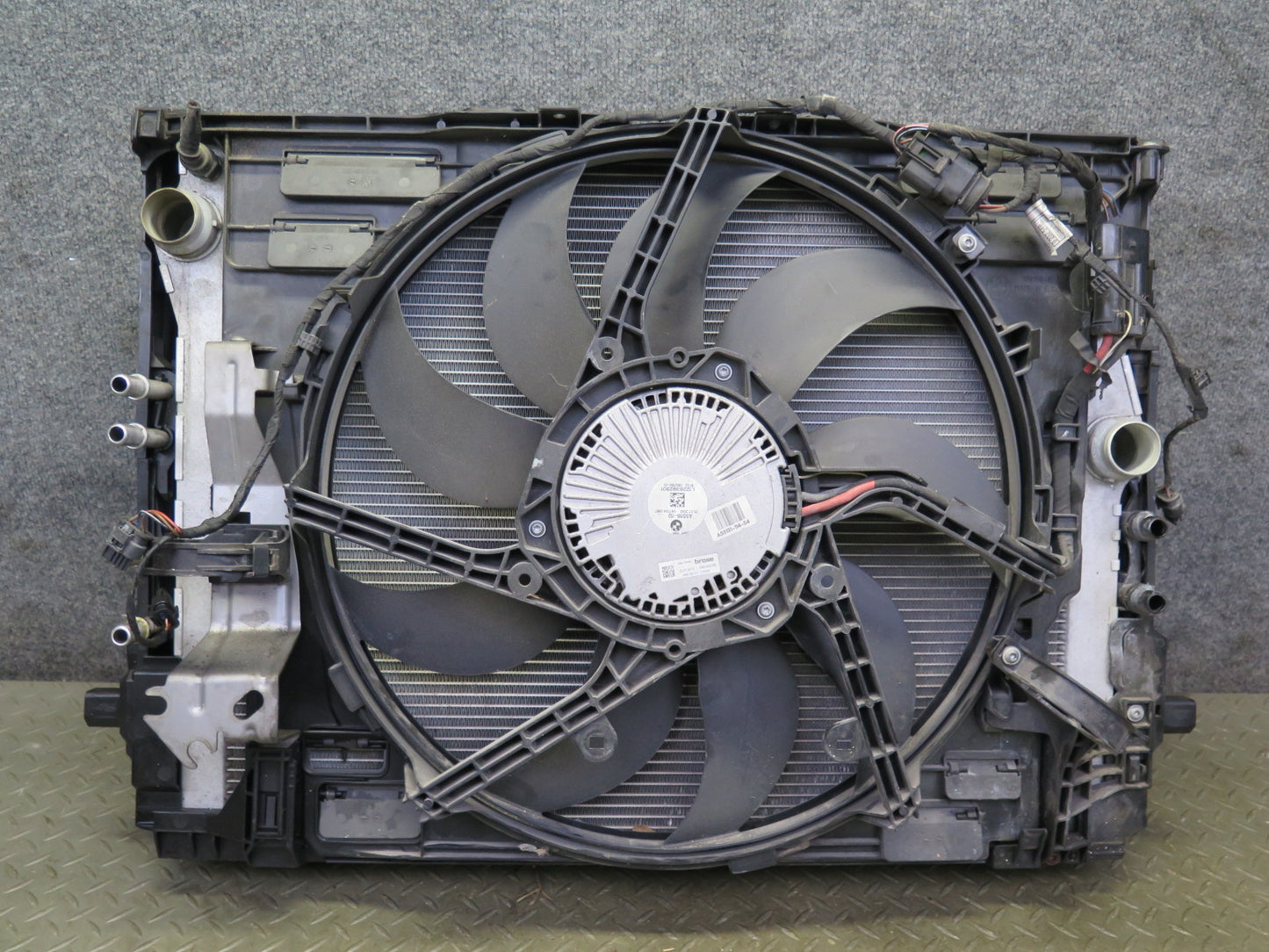 2012-2018 BMW F12 M6 S63T Engine Cooling Radiator Condenser Fan Support Set 70K