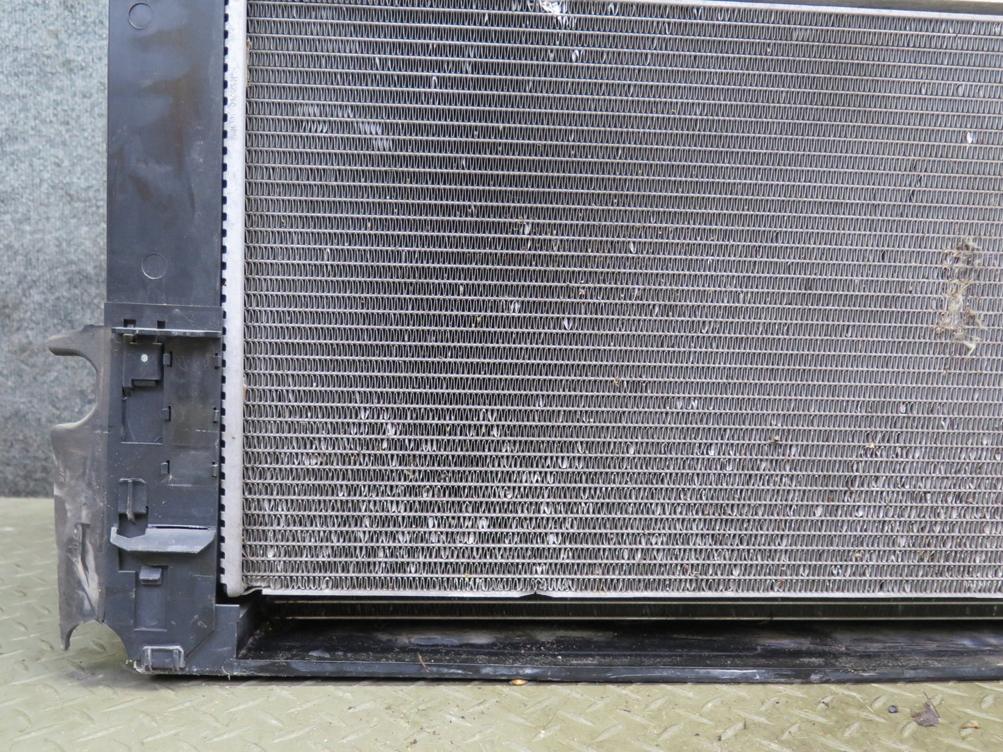 11-16 BMW F07 F12 F13 F10 550i N63 Engine Radiator A/C Condenser Oil Cooler OEM