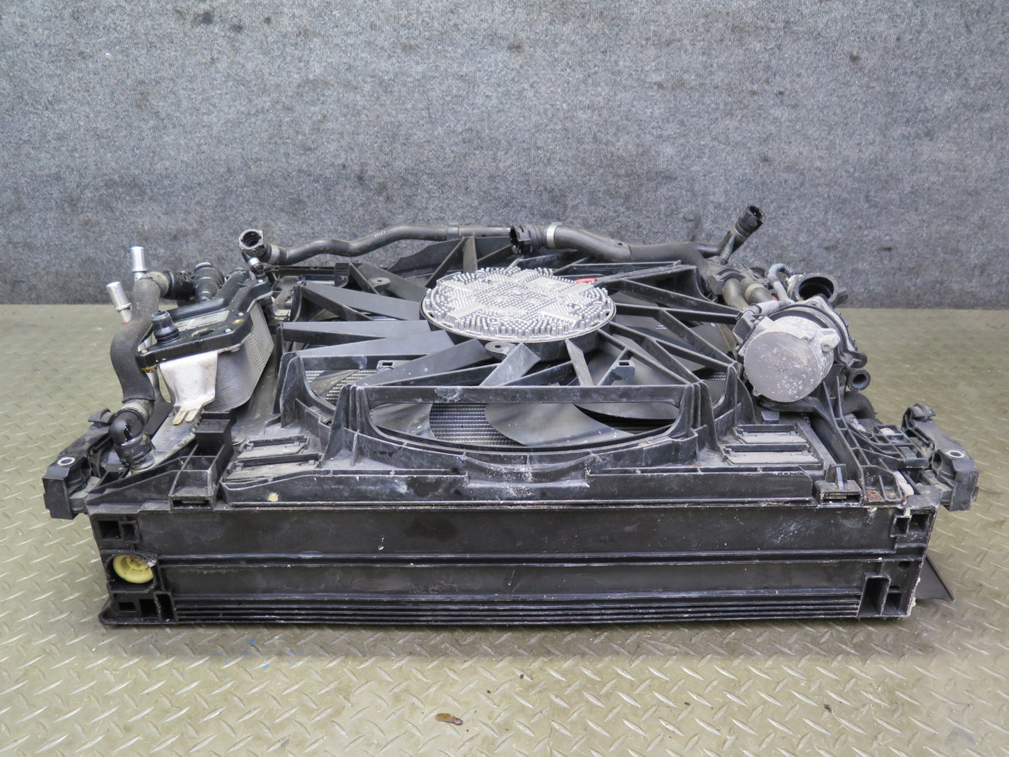 11-16 BMW F07 F12 F13 F10 550i N63 Engine Radiator A/C Condenser Oil Cooler OEM
