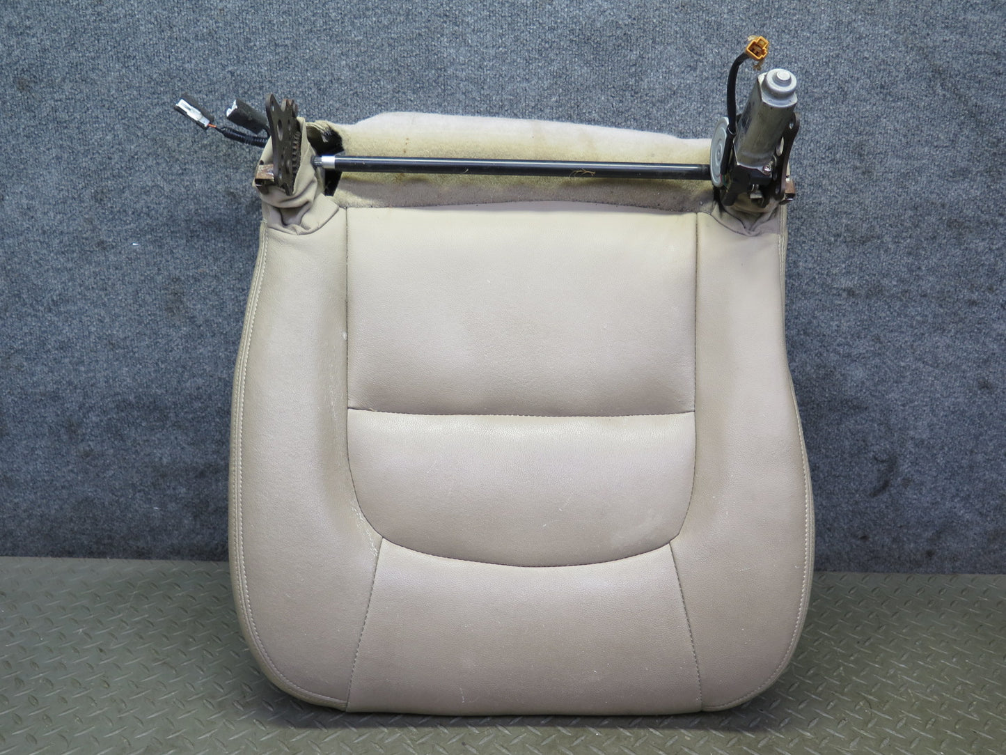 98-00 Lexus UCF20L LS400 Front Right Seat Lower Leather Cushion w Switch OEM