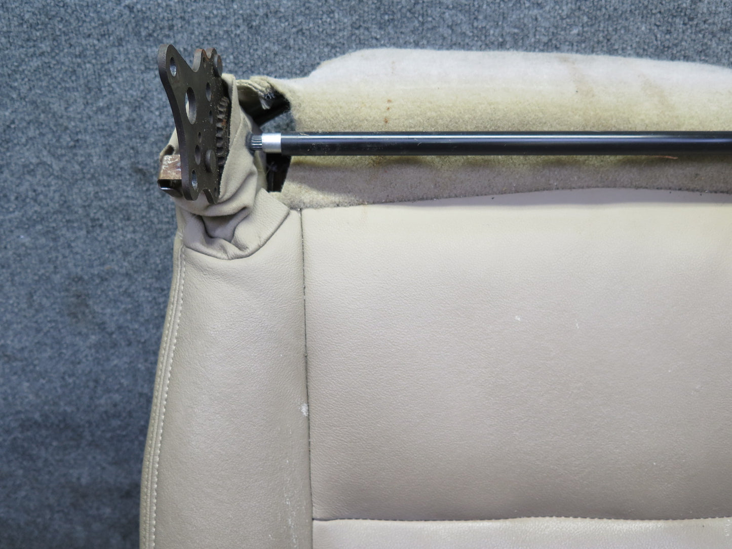 98-00 Lexus UCF20L LS400 Front Right Seat Lower Leather Cushion w Switch OEM