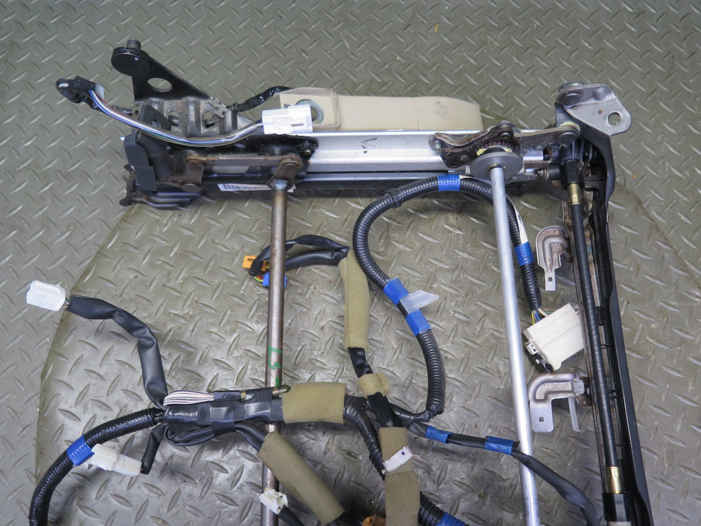 97-00 Lexus LS400 Front Right Seat Lower Frame Track Rail w Motor & Wire OEM