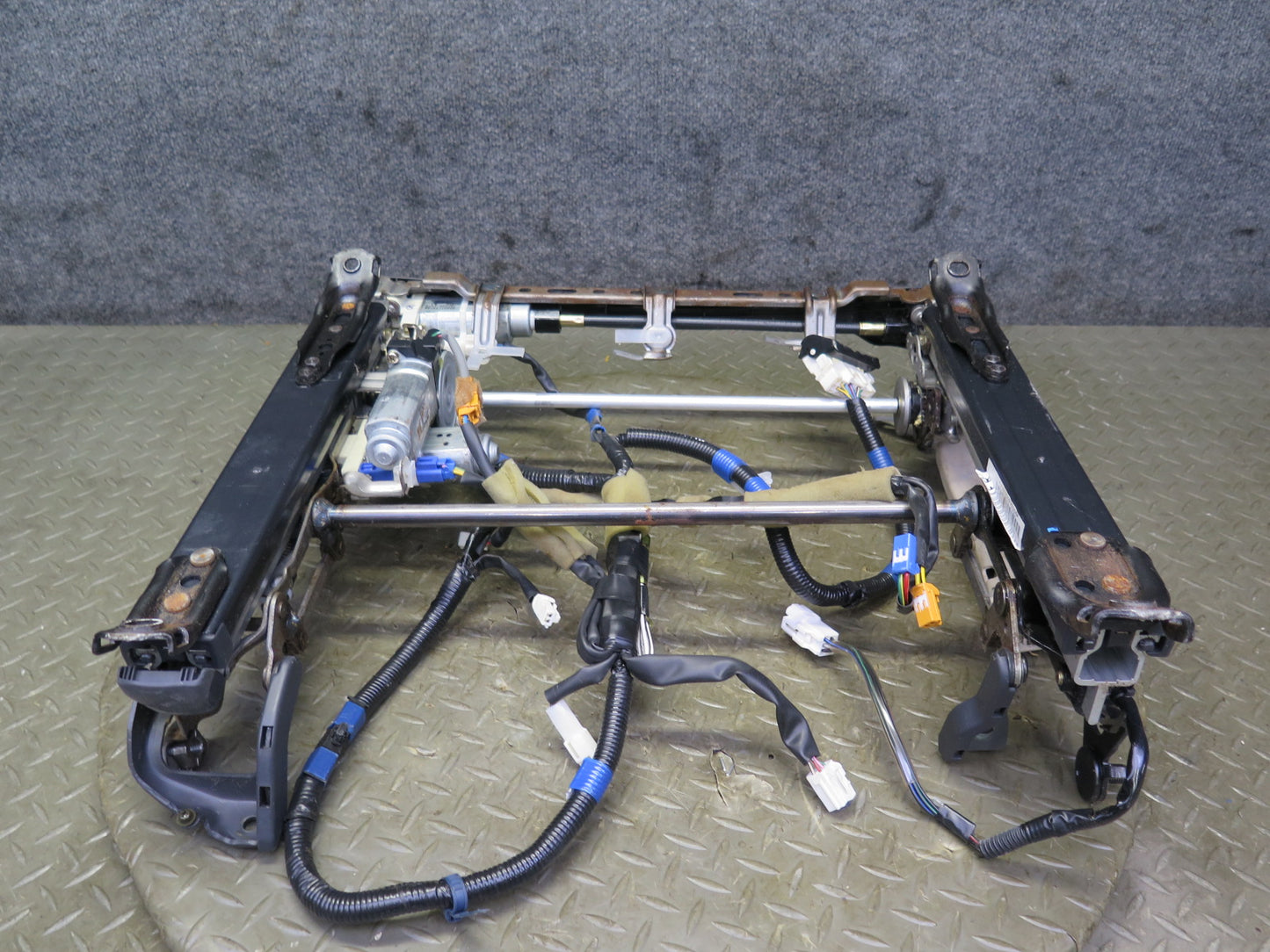 97-00 Lexus LS400 Front Right Seat Lower Frame Track Rail w Motor & Wire OEM