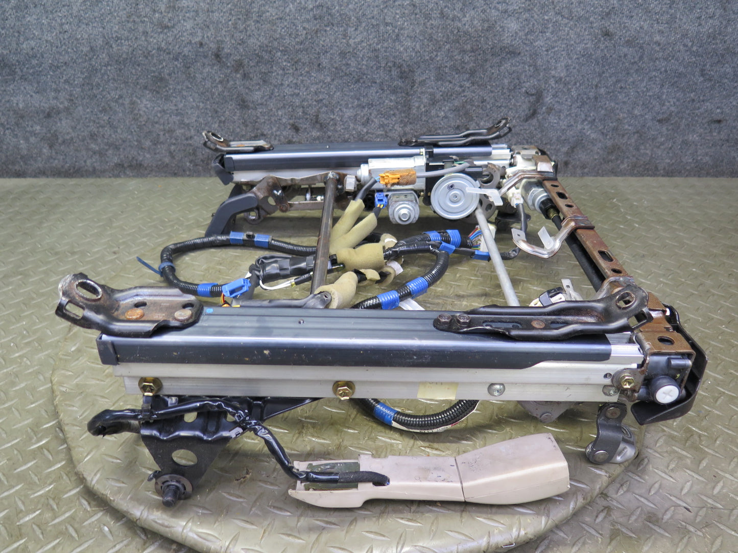 97-00 Lexus LS400 Front Right Seat Lower Frame Track Rail w Motor & Wire OEM