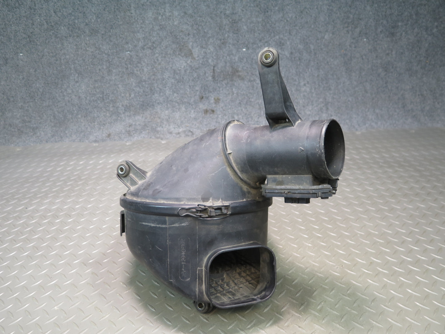 98-00 Lexus UCF20L LS400 Air Intake Cleaner Filter Box w MAF Sensor Assy OEM