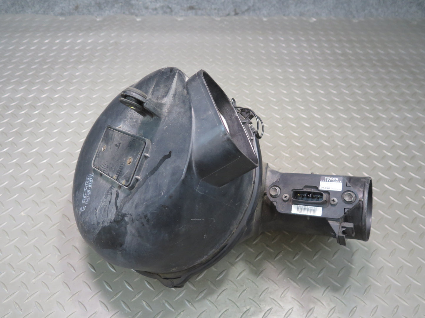 98-00 Lexus UCF20L LS400 Air Intake Cleaner Filter Box w MAF Sensor Assy OEM