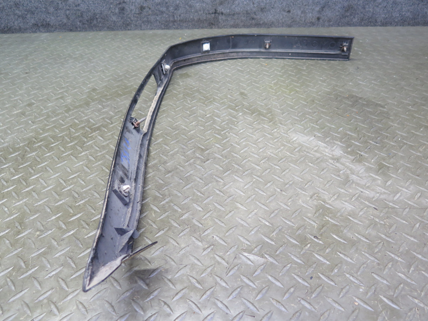 1989 Toyota Supra MA70L NON Turbo Set of 2 Rear Bumper Quarter Molding Trim OEM