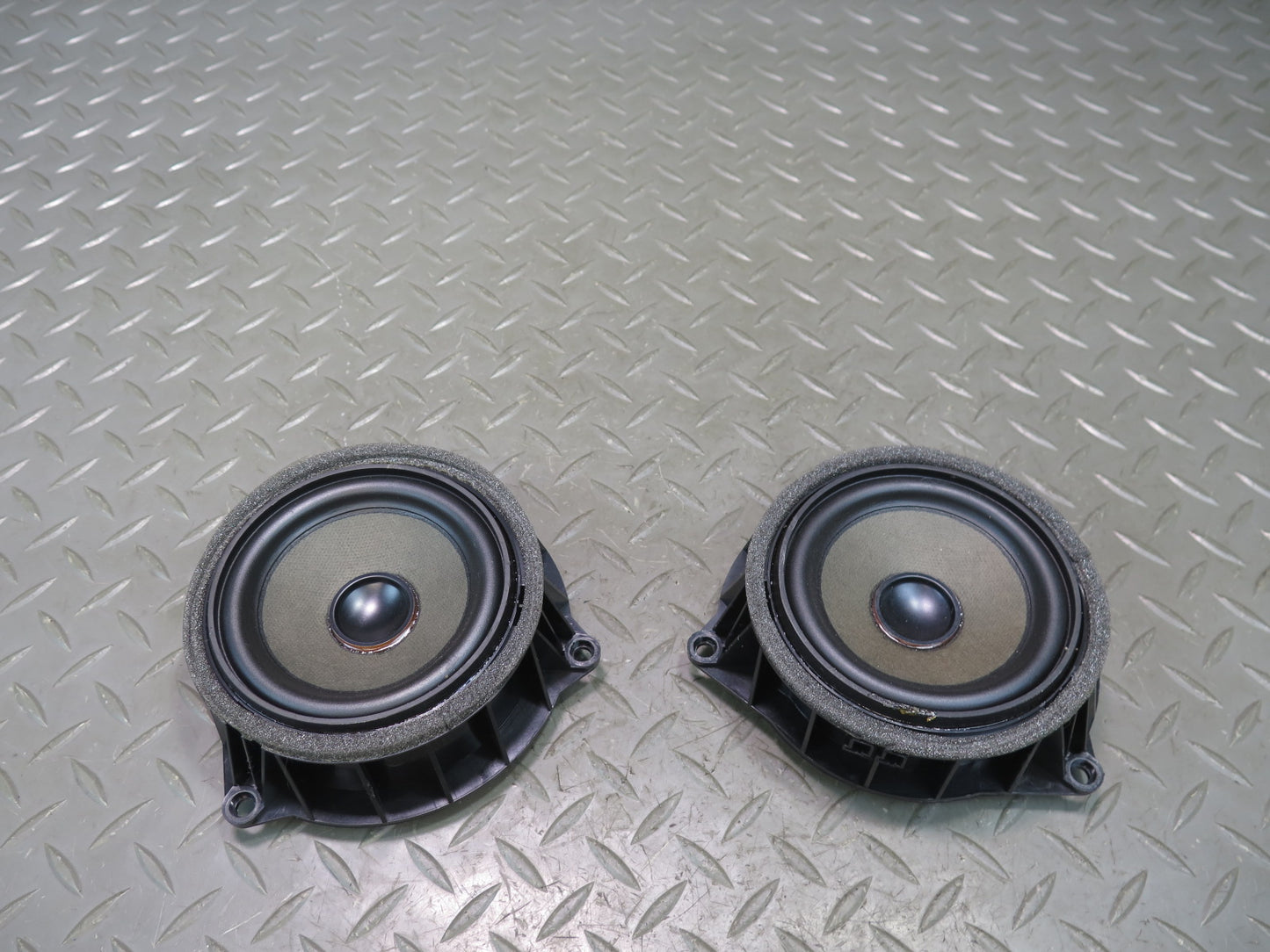 2014-2018 BMW F15 X5 Front or Rear Door Hi-fi Audio Speaker Set