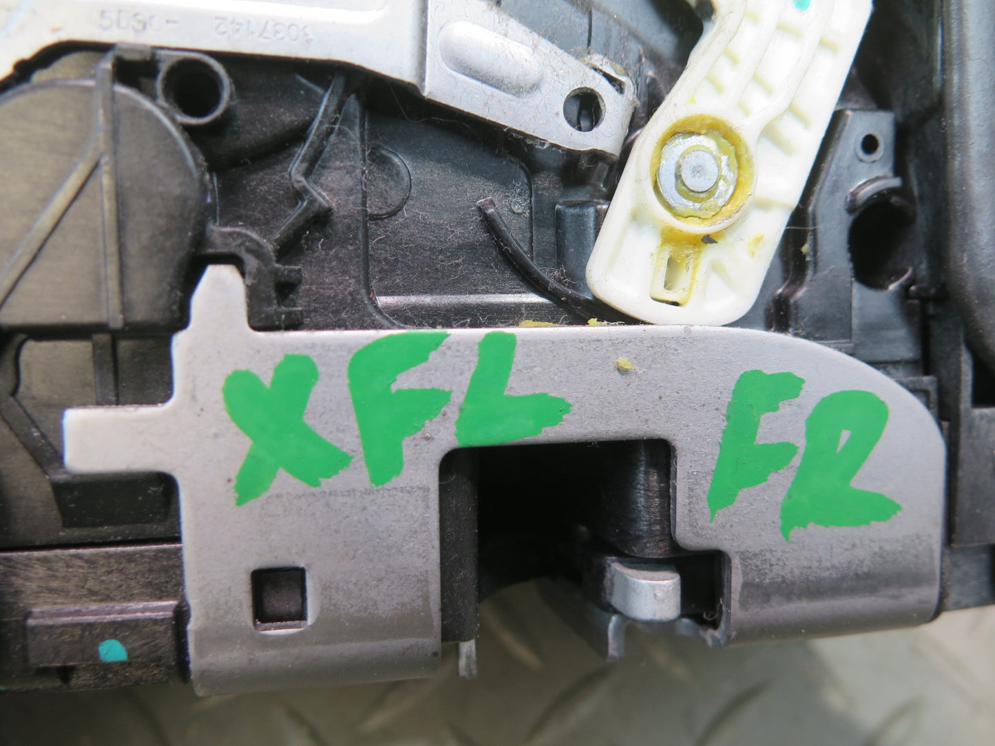 2014-2018 BMW F15 X5 Front Right Door Lock Latch Actuator 7362784