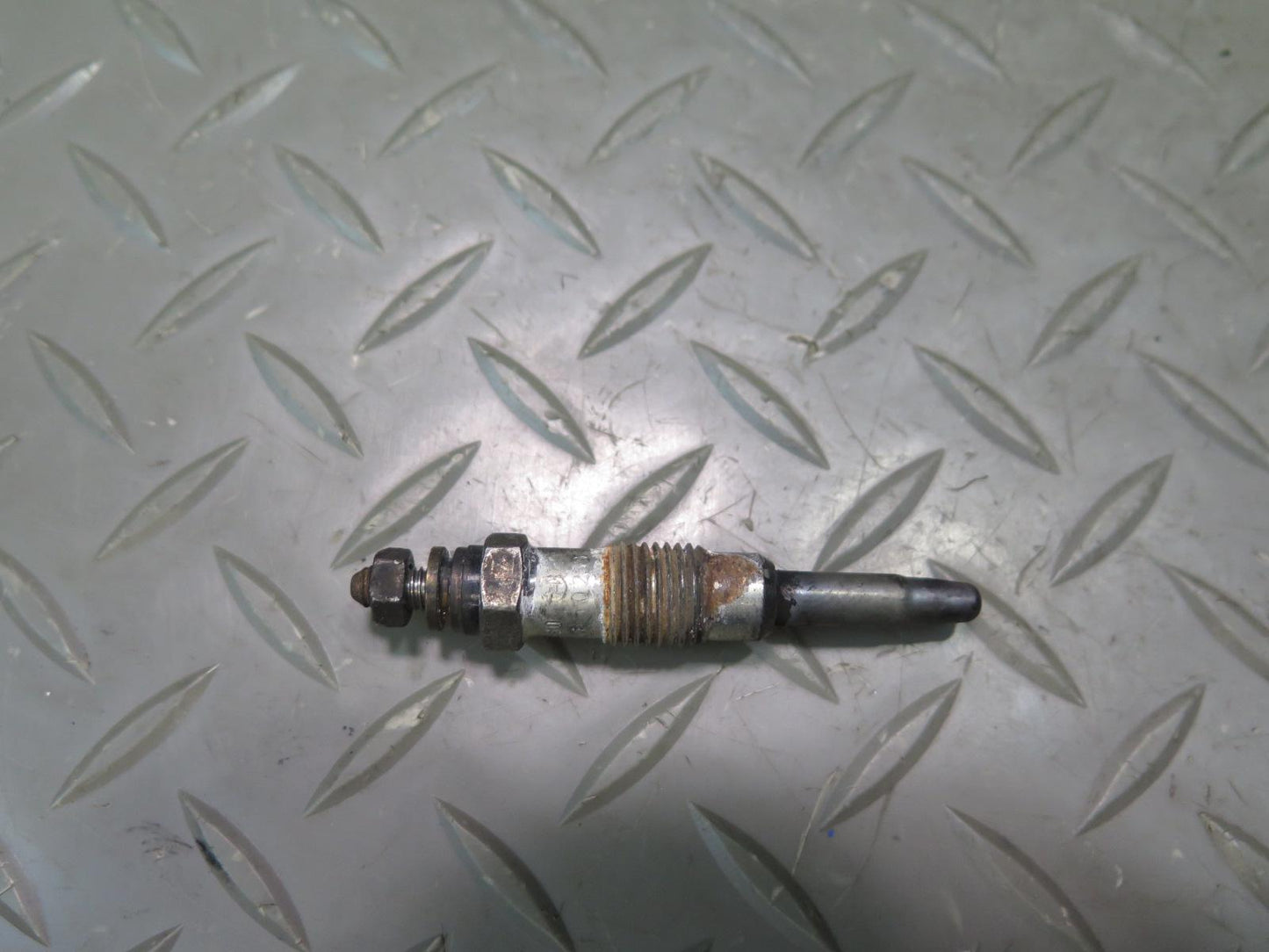 81-85 Mercedes W123 300D Set of 5 Diesel Glow Plug OEM