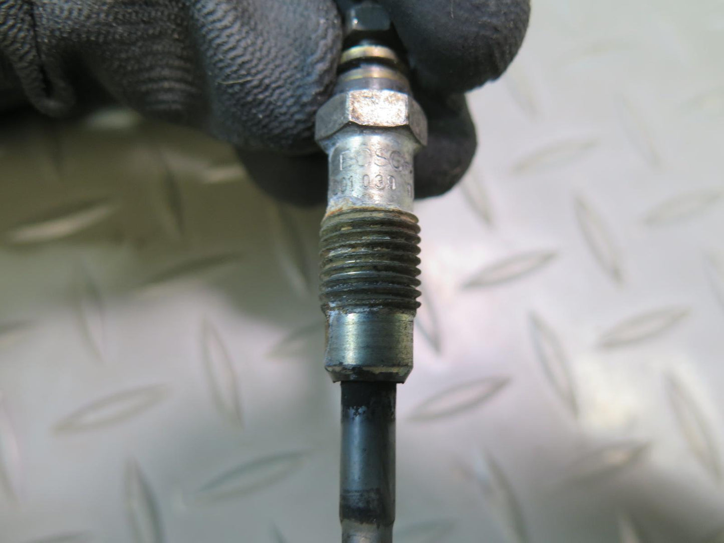 81-85 Mercedes W123 300D Set of 5 Diesel Glow Plug OEM