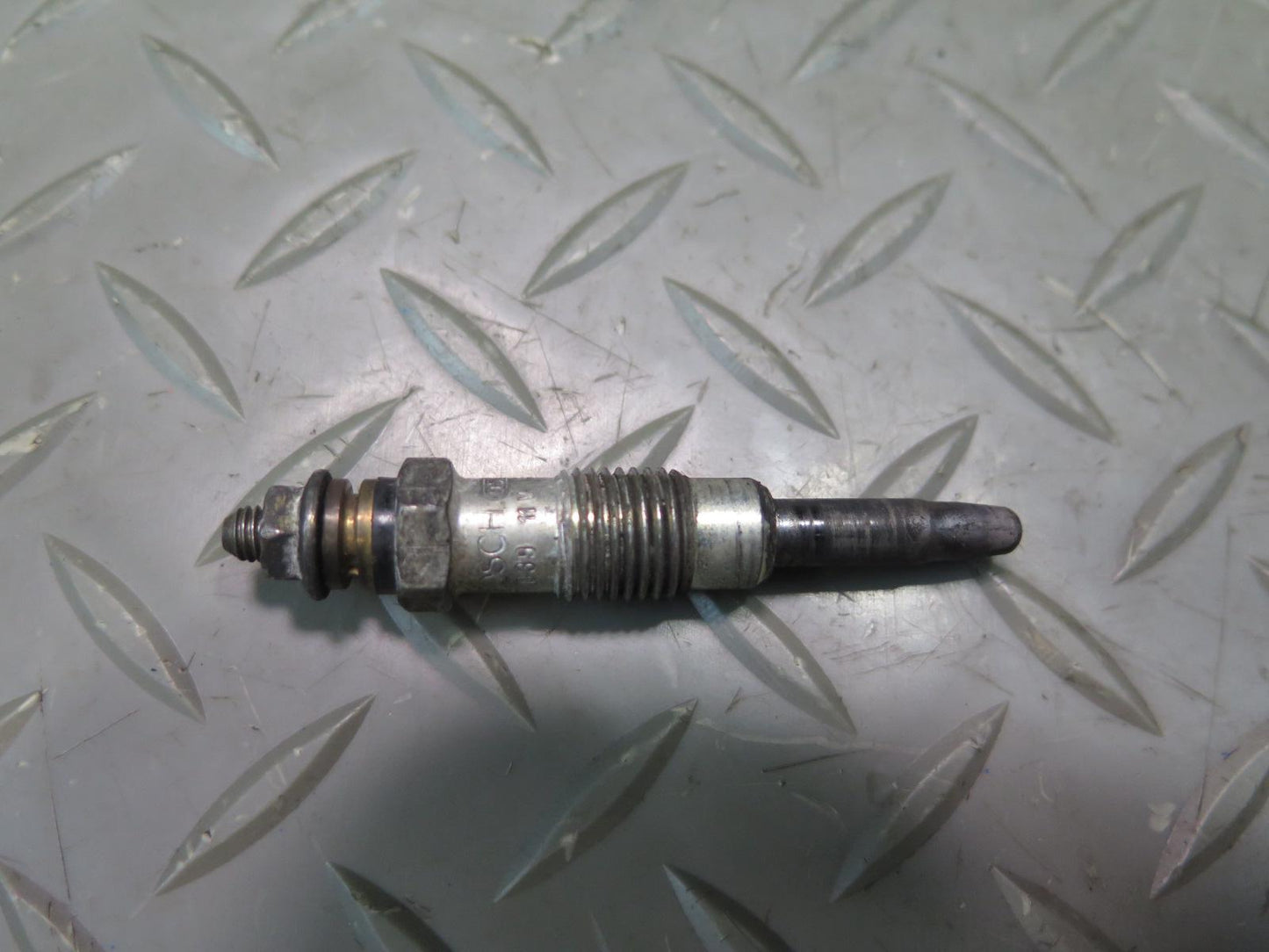 81-85 Mercedes W123 300D Set of 5 Diesel Glow Plug OEM