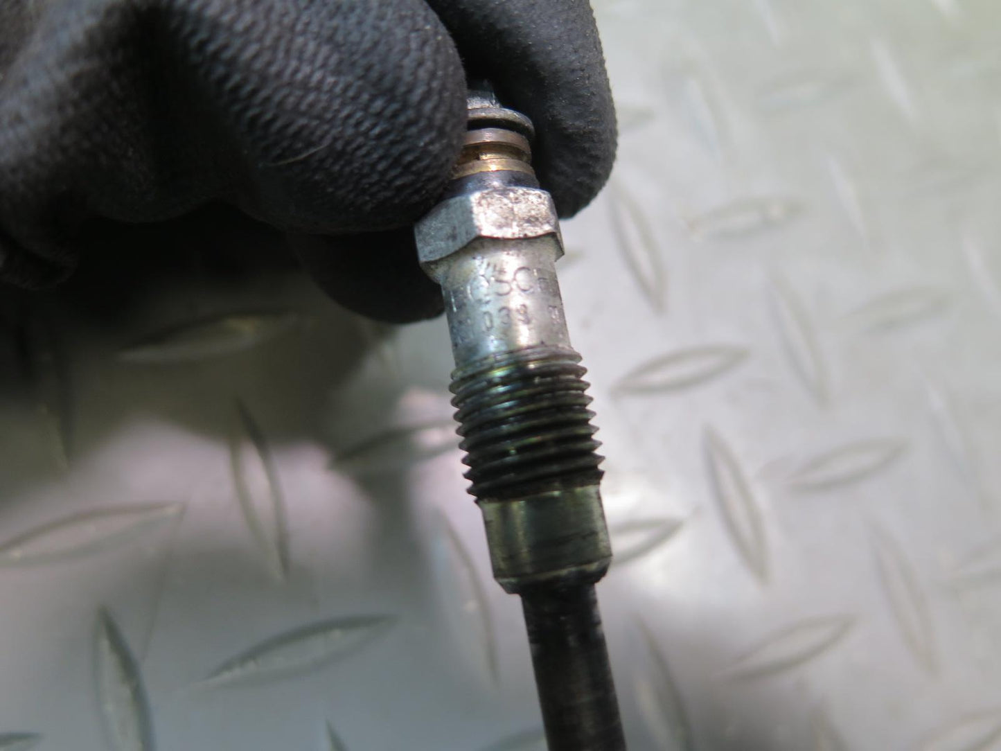 81-85 Mercedes W123 300D Set of 5 Diesel Glow Plug OEM