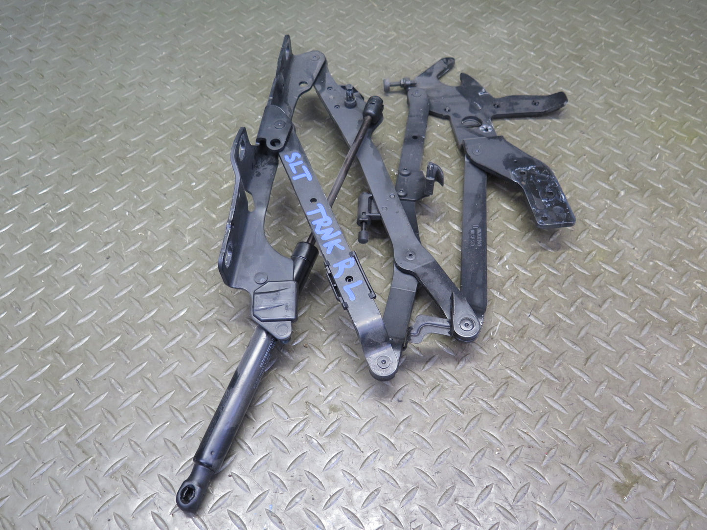 07-12 Mercedes R230 Sl-class Rear Trunk Lid Left & Right Hinge w Support Set OEM
